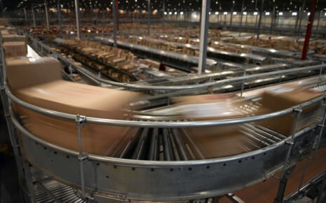 Conveyor mate Handling